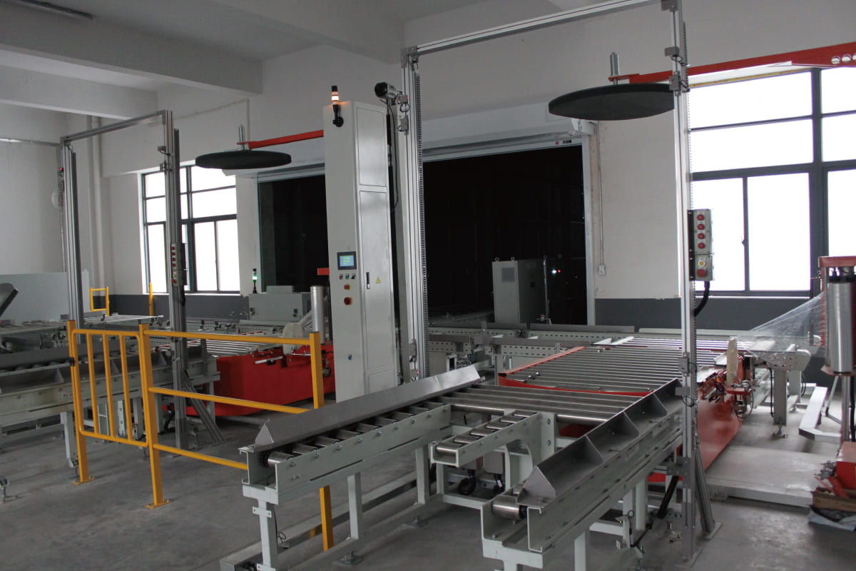 Pallet conveyor interface for ASRS cold chain handling